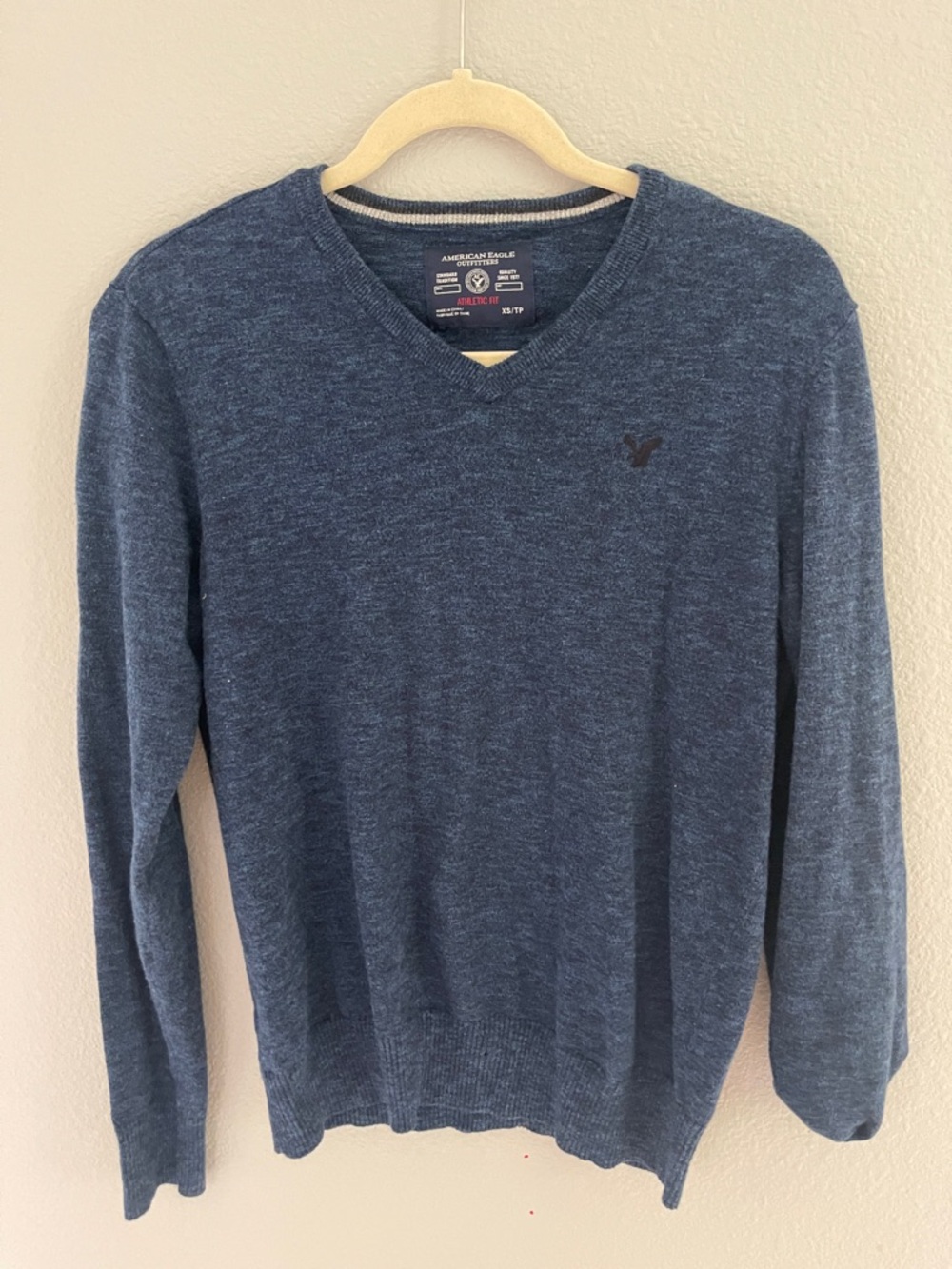 American Eagle Outfitters Heather Navy V-Neck Pullover